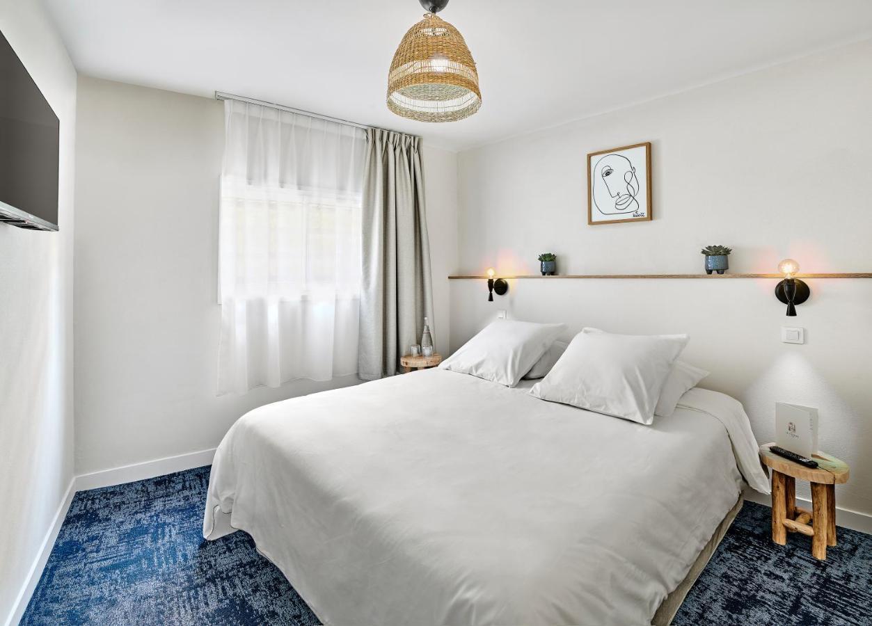 Hotel Le Suquet Канны Экстерьер фото