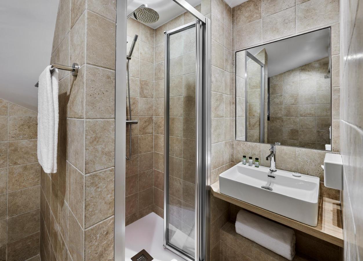 Hotel Le Suquet Канны Экстерьер фото